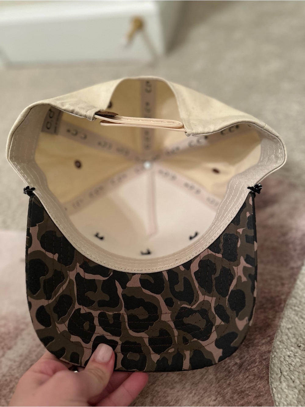 Beige Cap with Leopard Brim and Concho Accents trucker hat western brand new - Picture 3 of 3